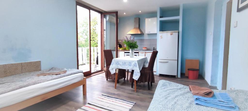 Farmhouse studios - 4