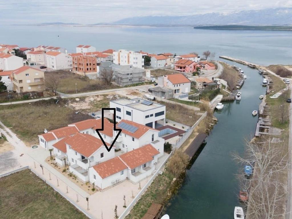 Seafront new apartments Zdrijac XI - AE1537 — Hotel in Nin