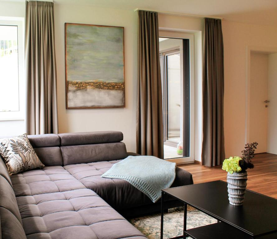 TheView Garden, Fügen