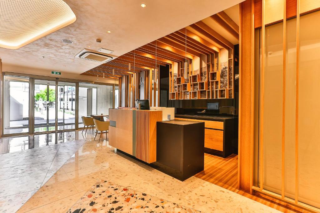 Carine Hotel Centar - 2