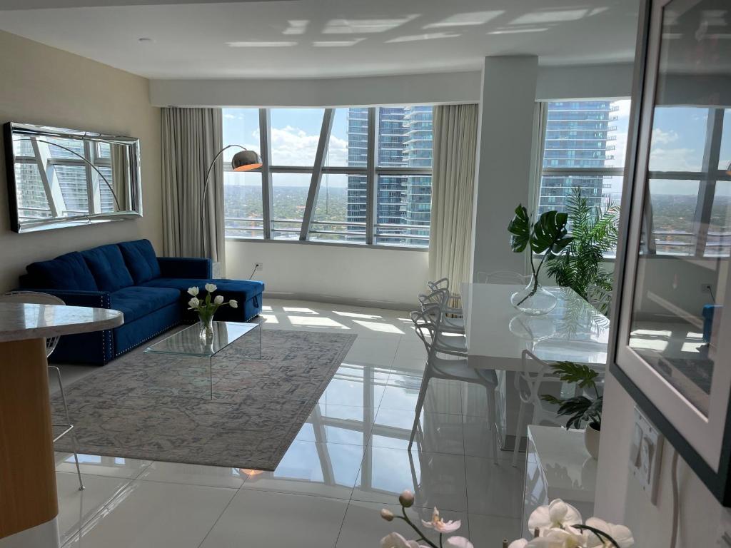 3 bedroom Apartment in the heart of Brickell sleeps 8 — Hotel in Miami (FL)