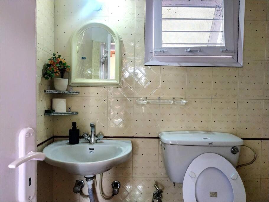 Whistling Thrush Cottage, Bhimtal (2bhk) photo