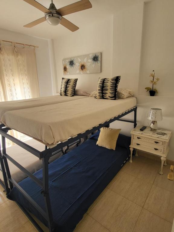 LUJOSO ADOSADO de TRES HABITACIONES en VERA PLAYA A 200 METROS DEL MAR - 4