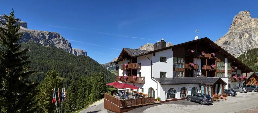 Sporthotel Panorama, hotel in Corvara in Badia