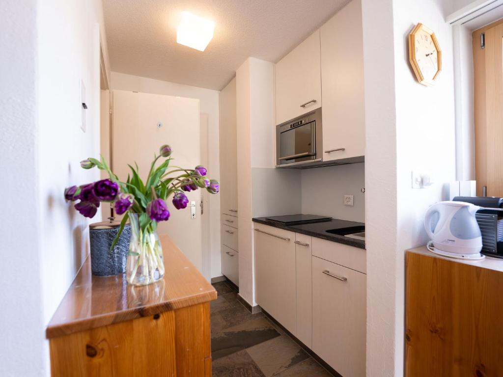 Apartment Chesa Corvatsch 211 - Champfer by Interhome - 5