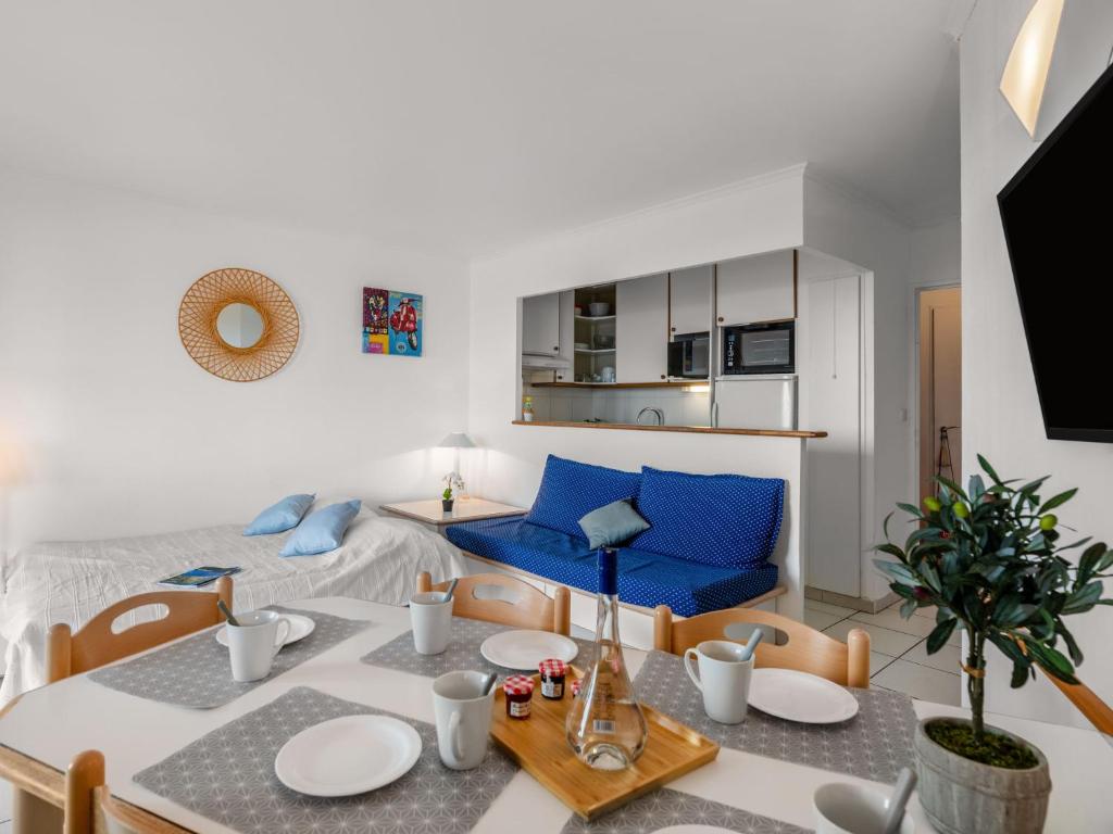 Apartment Les Bastides - I4143 by Interhome - 4
