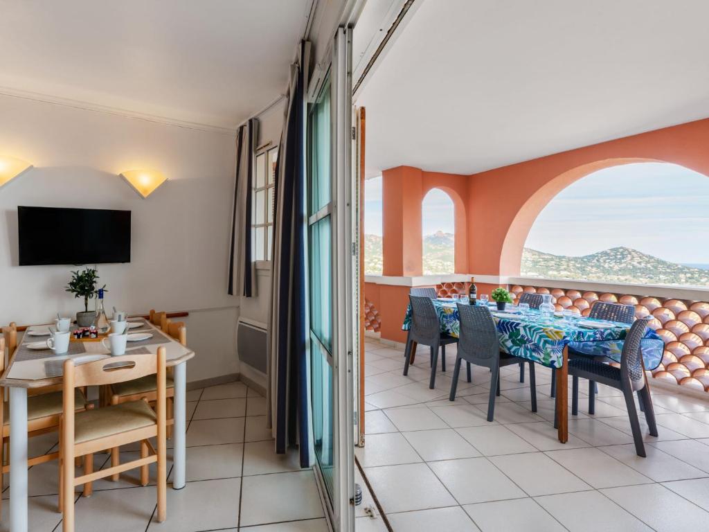 Apartment Les Bastides - I4143 by Interhome - 2