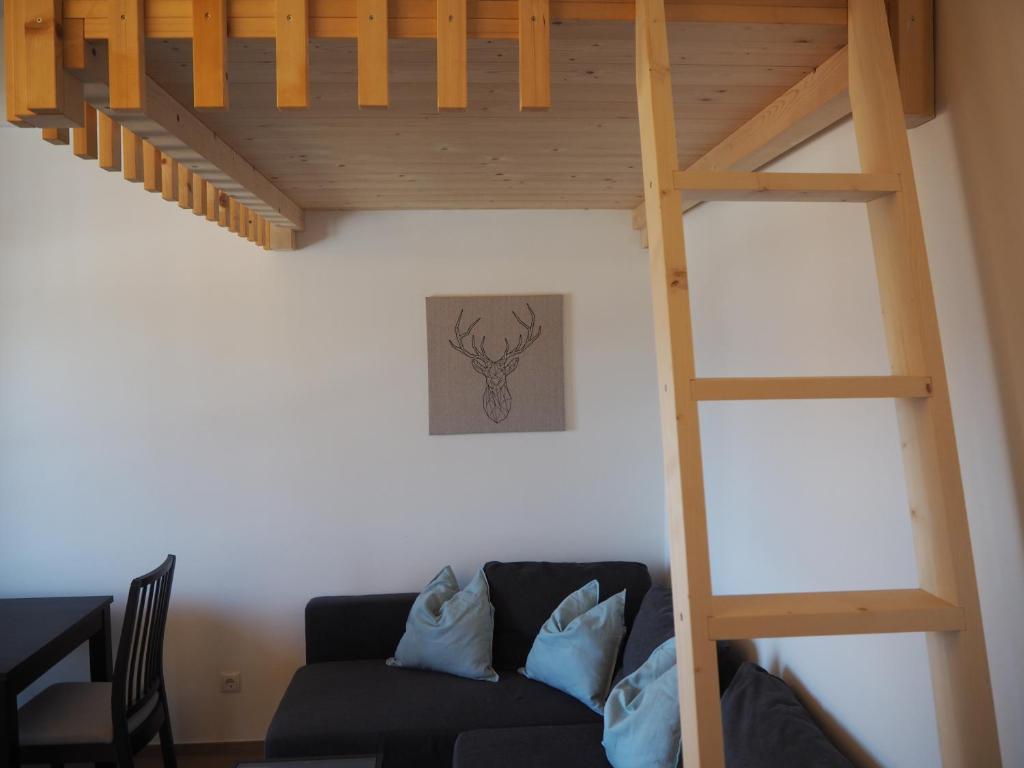 Ebner Appartements, Aldino