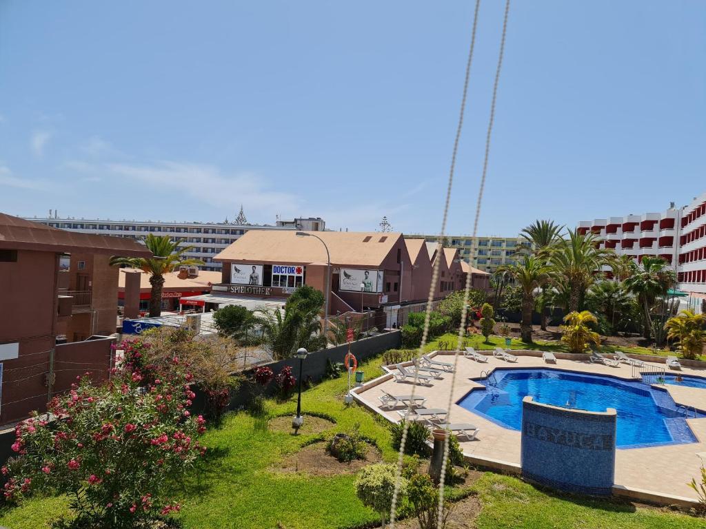 Yumboflat Two Bedroom Apartment - 3