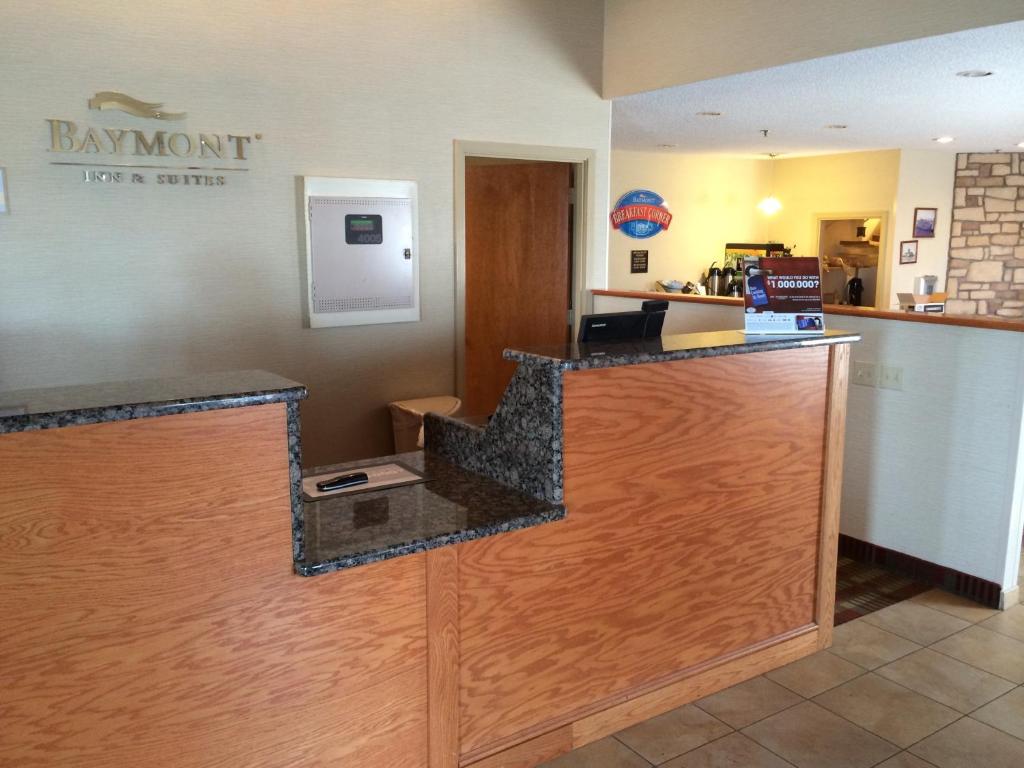 Baymont by Wyndham Metropolis photo