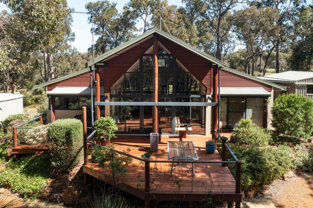 Twilight Ridge - Situated on 2 acres of pristine bushland, Twilight Ridge offers both privacy and space, Quindalup