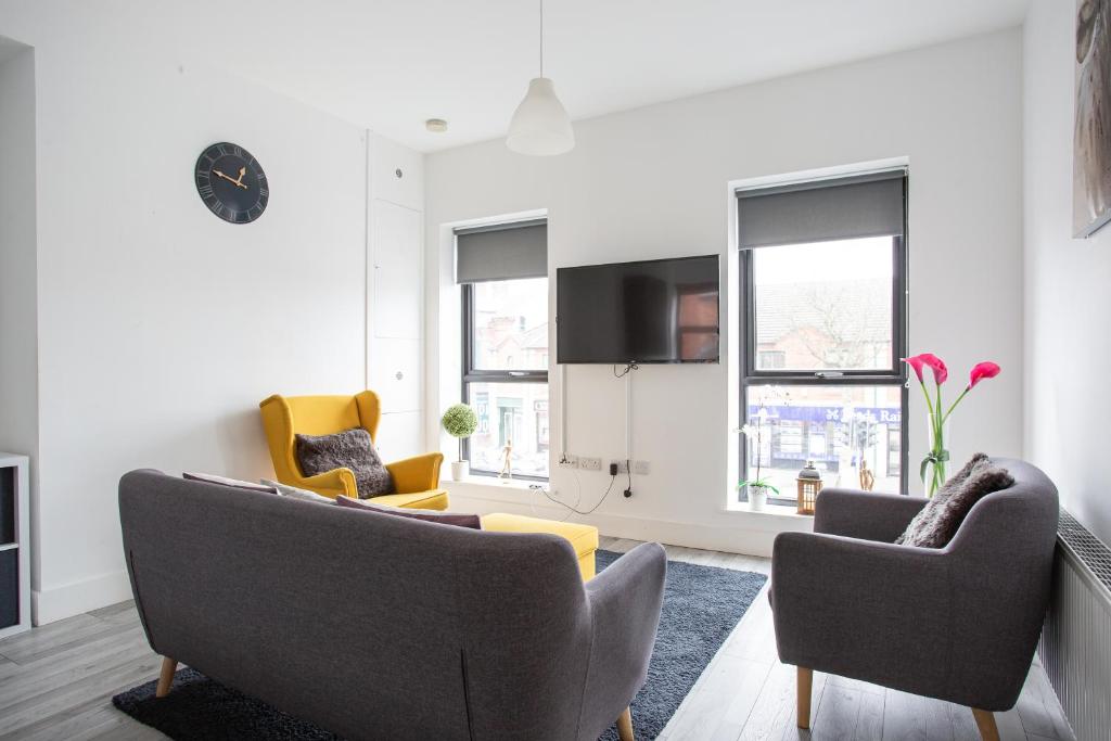 Modern Luxury Apartment, Sleeps 6, Best Location photo