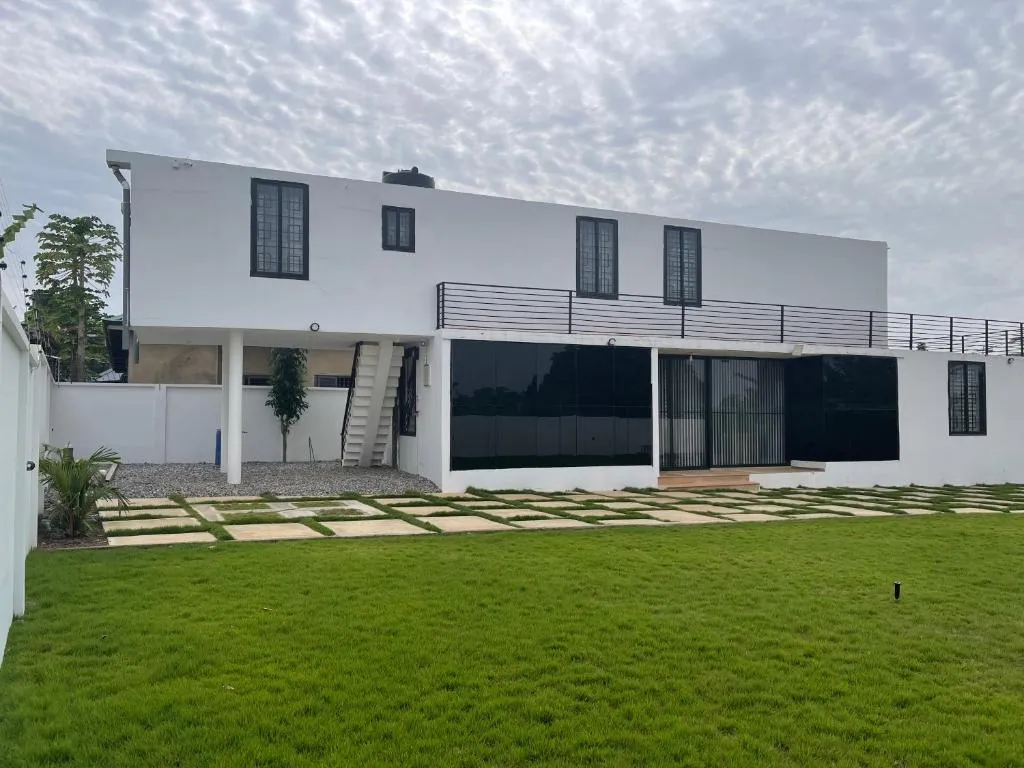 Xantis, hotel in Accra