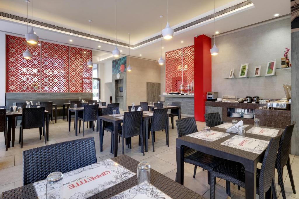 7 Apple Hotel, Vadodara レストラン