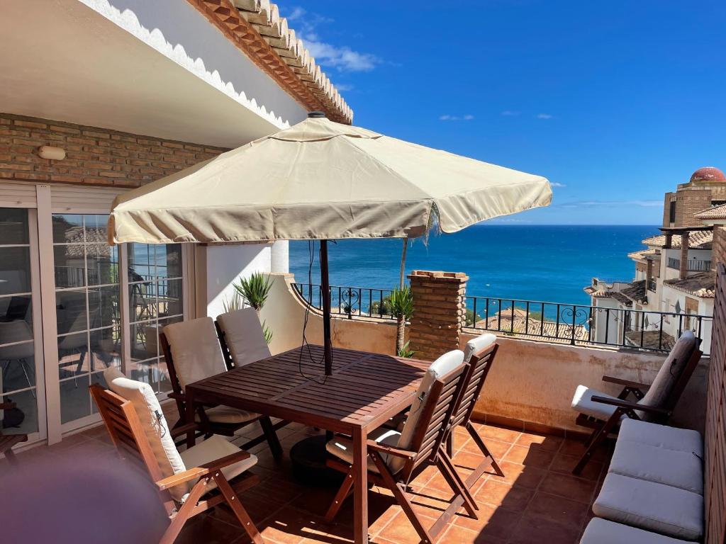 Luxury Penthouse: The Beacon at Punta de la Mona - 2