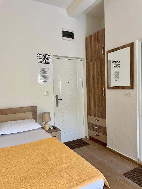 Apartment Center - 4