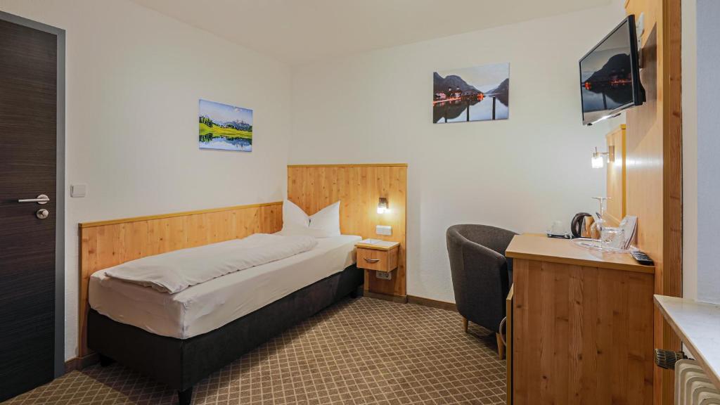 Alpenhotel Fischer photo
