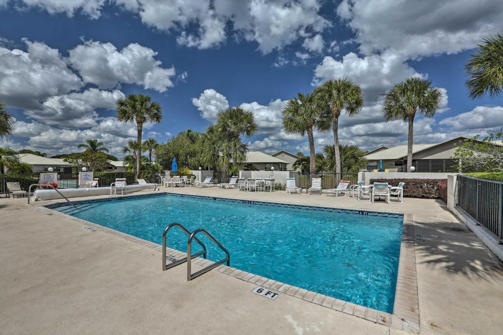 Cozy Condo with Pool Access about 5 Mi to Raceway! photo