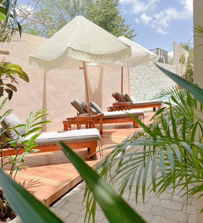 La Veleta luxury condos - 1