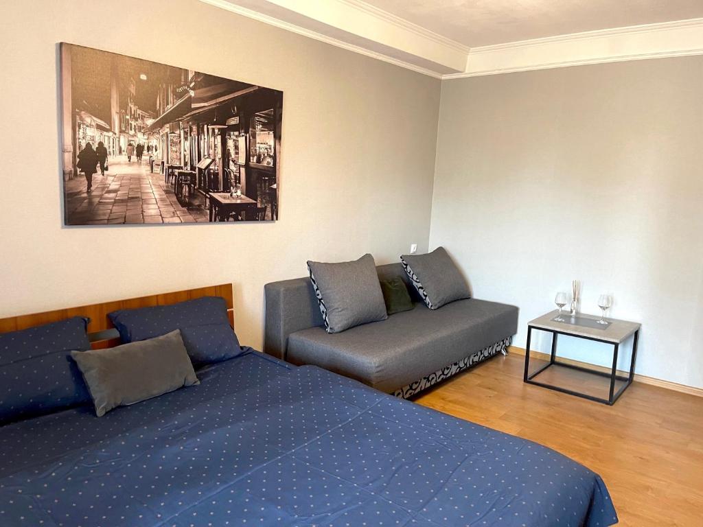 1 комн Саксаганского17 Центр Олимпийская Дворец Спорта, Kyjev