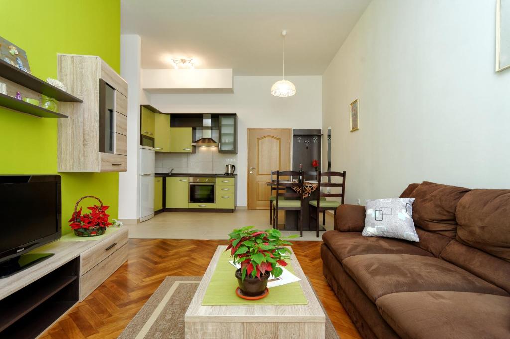 Apartment Eliana — Hotel in Zadar