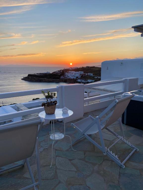 Sea Wind Apartments photo