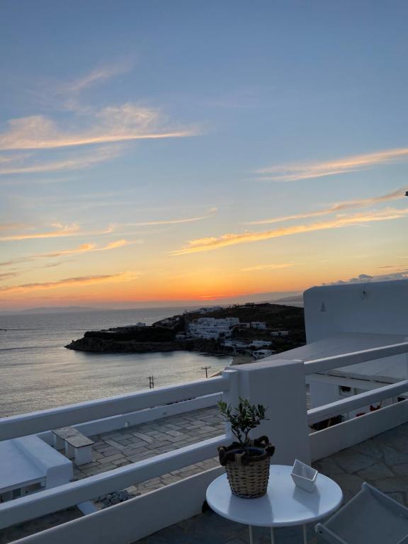 Sea Wind Apartments photo