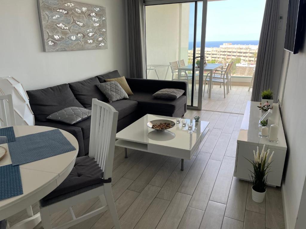 Ocean Garden Sunset Apartment - heated swimming pool Free WIFI photo