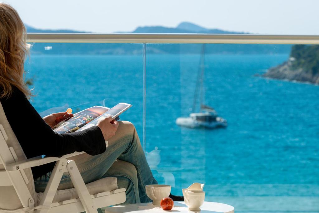 Apartments Dvori Lapad 2 Direct Sea View — Hotel in Dubrovnik