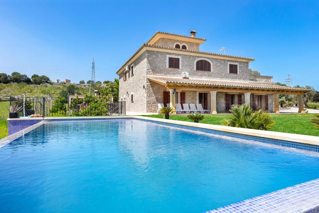 YupiHome Villa Son Gili — Hotel in Majorca