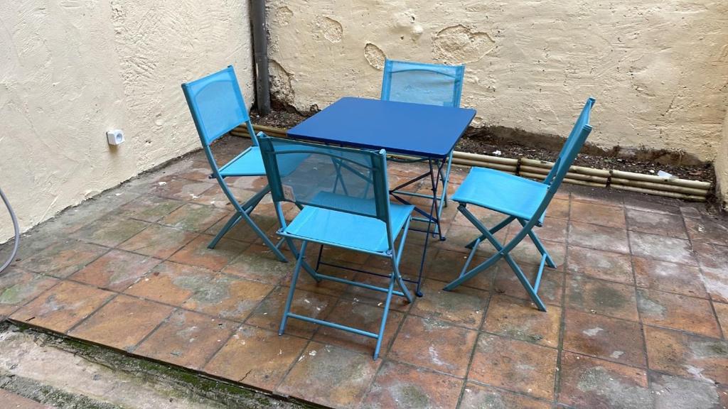 Appartement climatisé avec cour en centre ville - 4