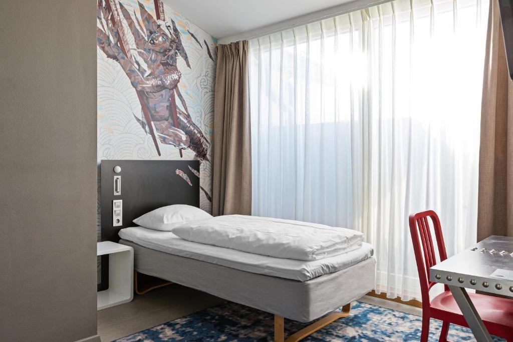 Comfort Hotel Grand Central photo