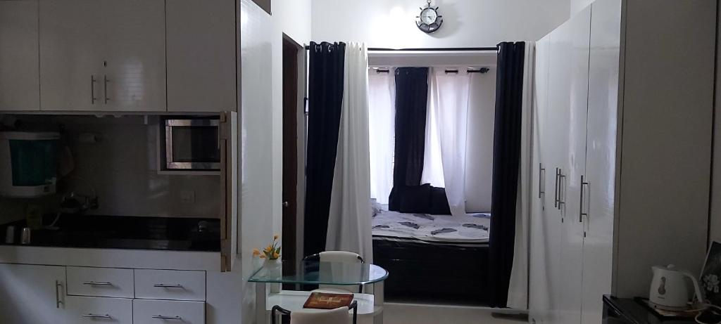 Studio Apartment photo