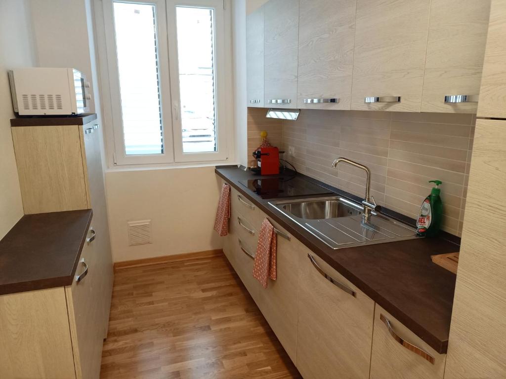 Noemi Miramar - 4