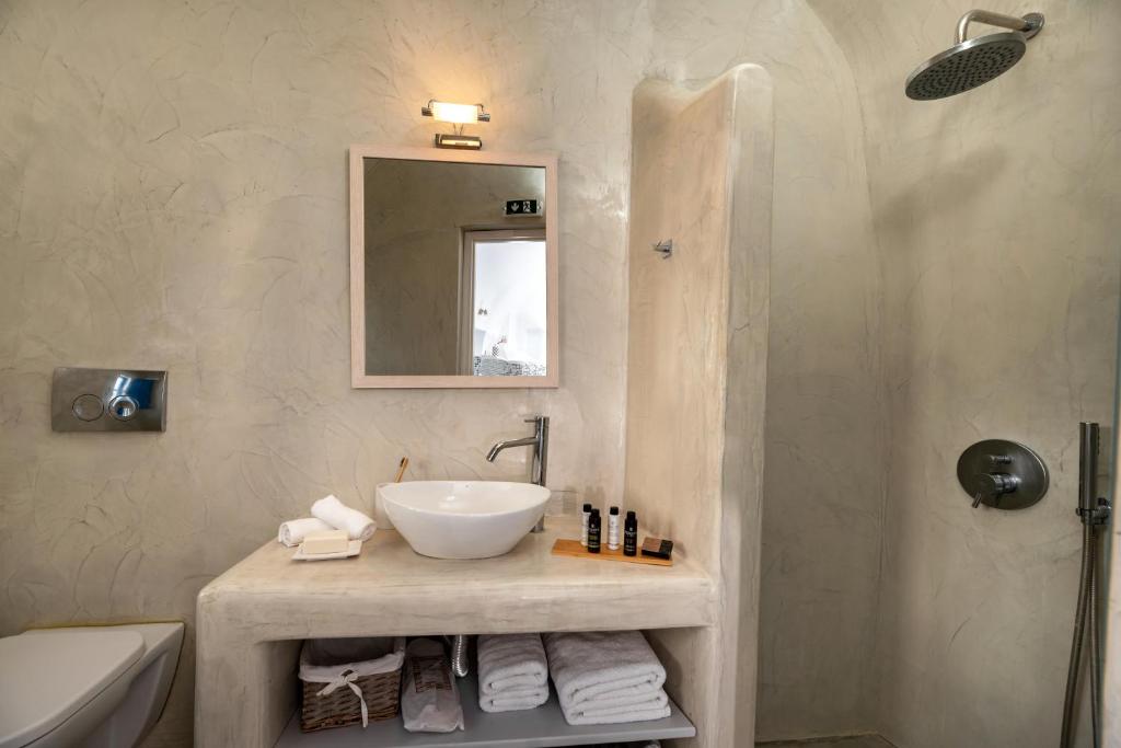 Santorini Caves — Hotel in Santorini