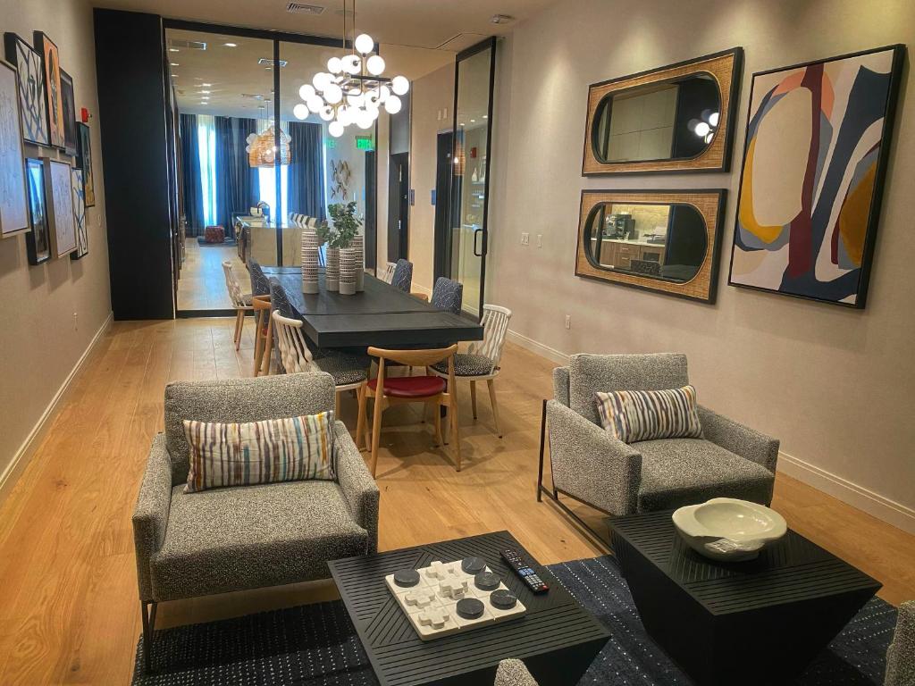 Kinn Guesthouse Downtown photo