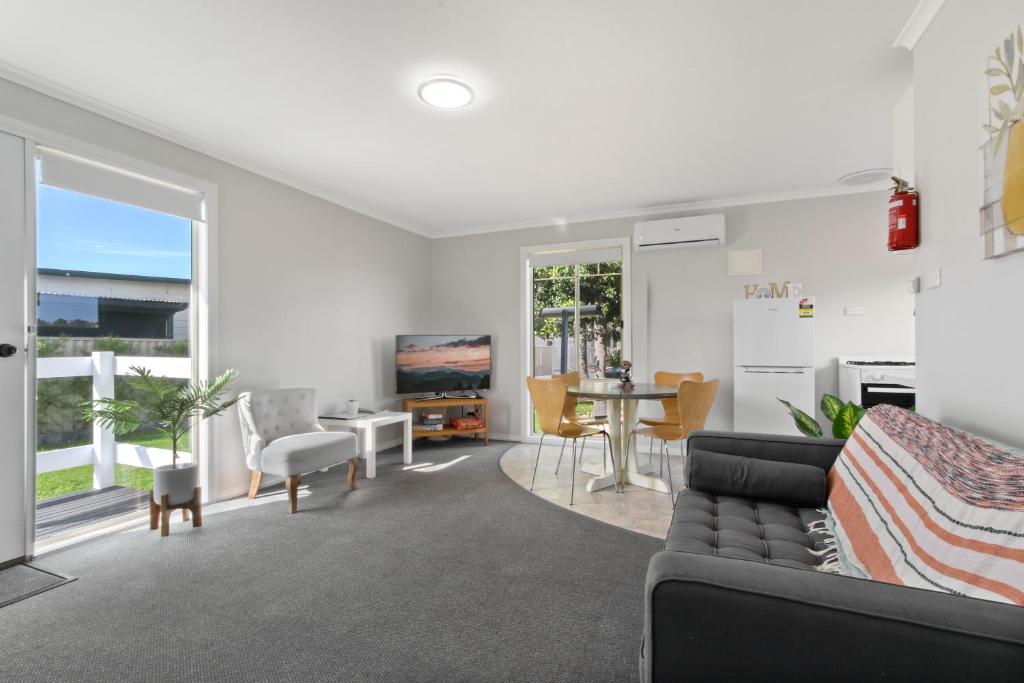 The Beaches on Lakes Cottage, Lakes Entrance