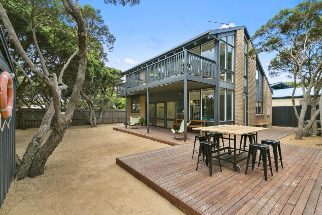 BYO Linen - A1 Location by the sea, Anglesea