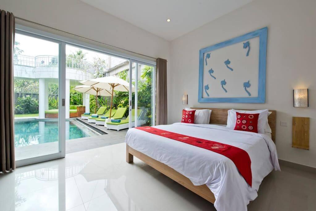 Beachfront 3Br Pool Villas La Plancha Seminyak 3 photo