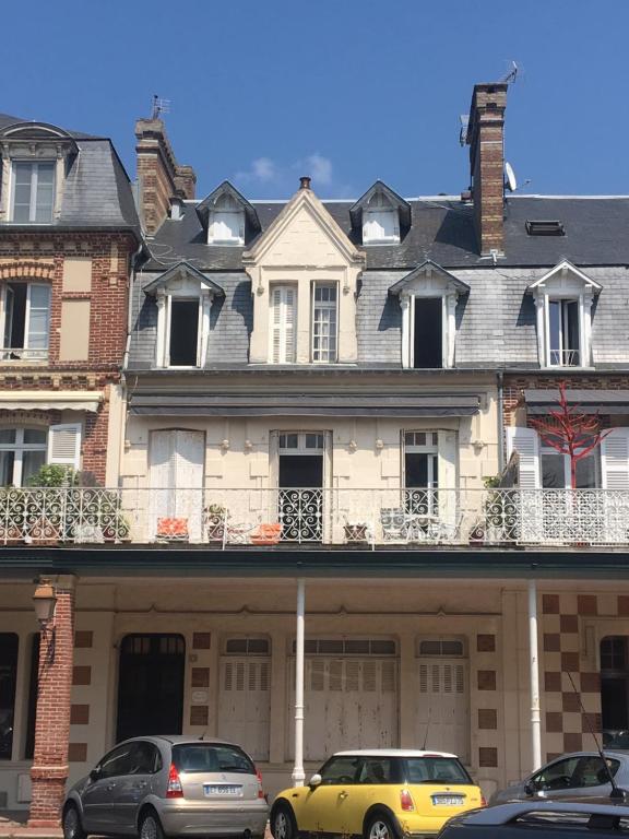 À deux pas du casino et de la plage Spacieux 2 pièces - 3