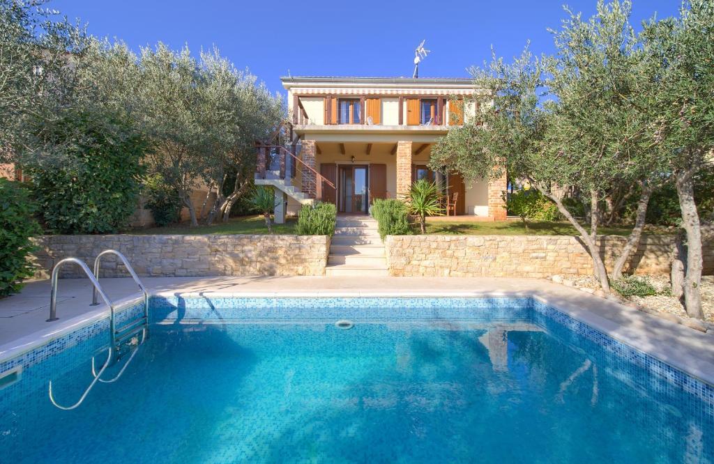 Villa Rustika, Dobrinj