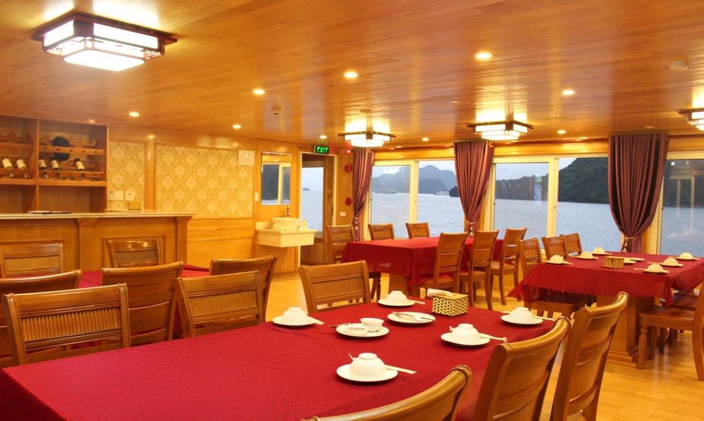 Ngoc Ha Hotel, Cat Ba