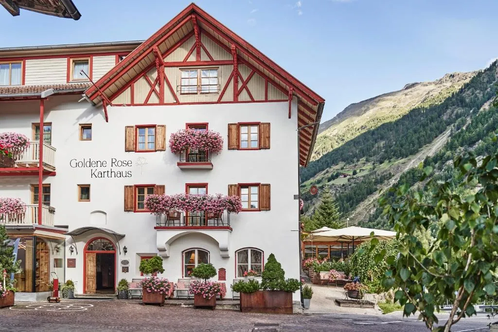 Goldene Rose Karthaus a member of Small Luxury Hotels of the World, hotel in Senales