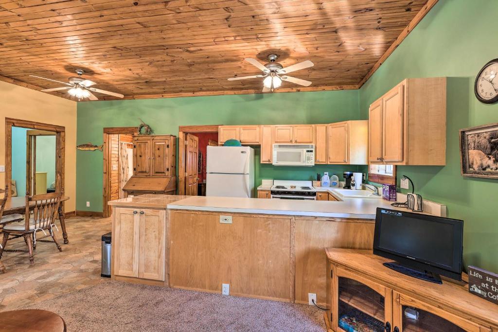 Secluded Bear Lake Cottage - Unplug and Relax! photo