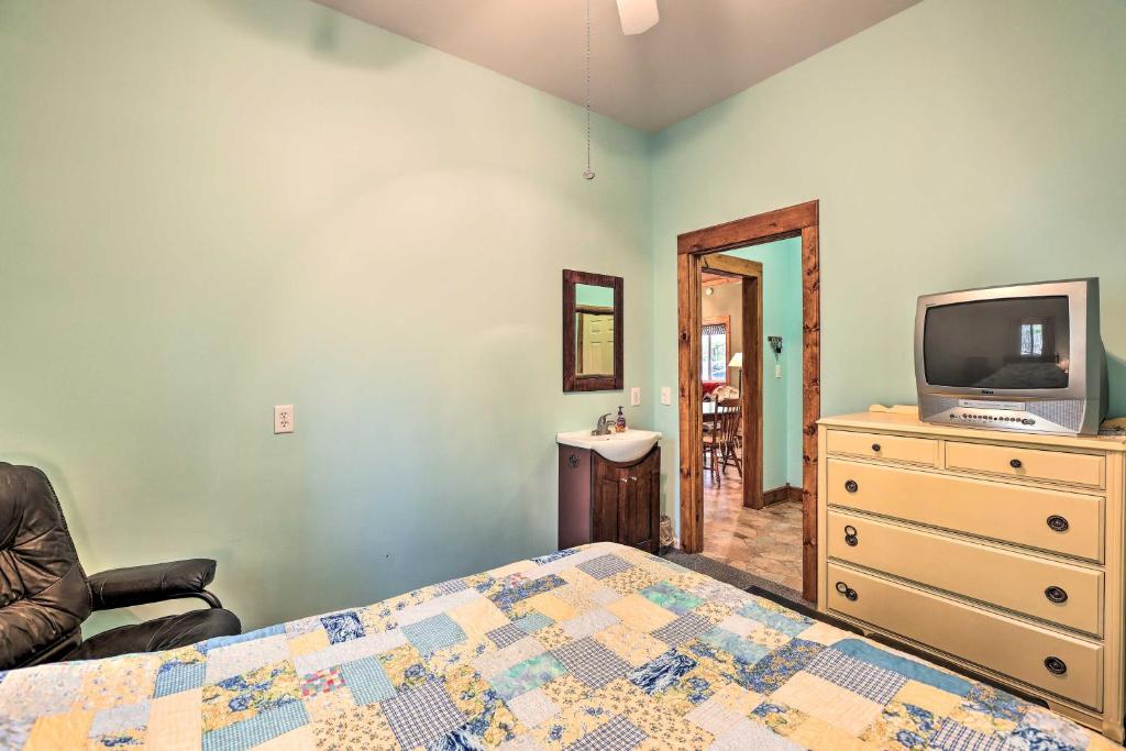 Secluded Bear Lake Cottage - Unplug and Relax! photo