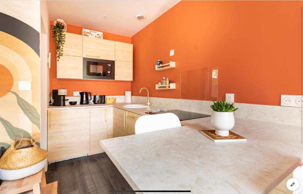 Le 102, Maison avec Terrasse et parking Gare de ROUEN - 4