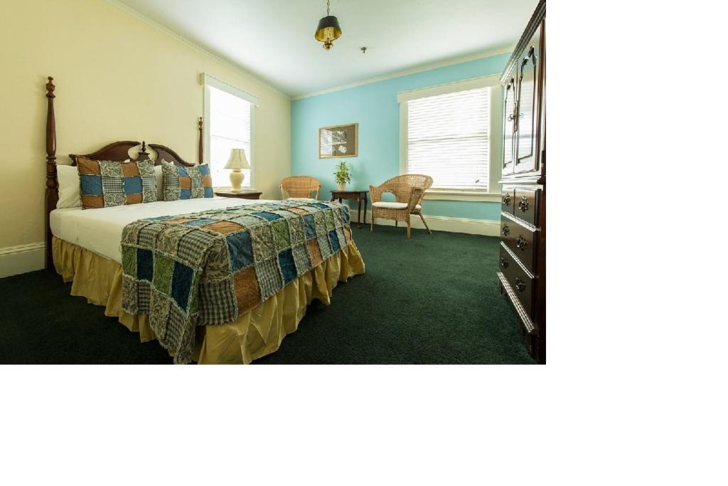 Lakeside Inn on Lake Dora photo