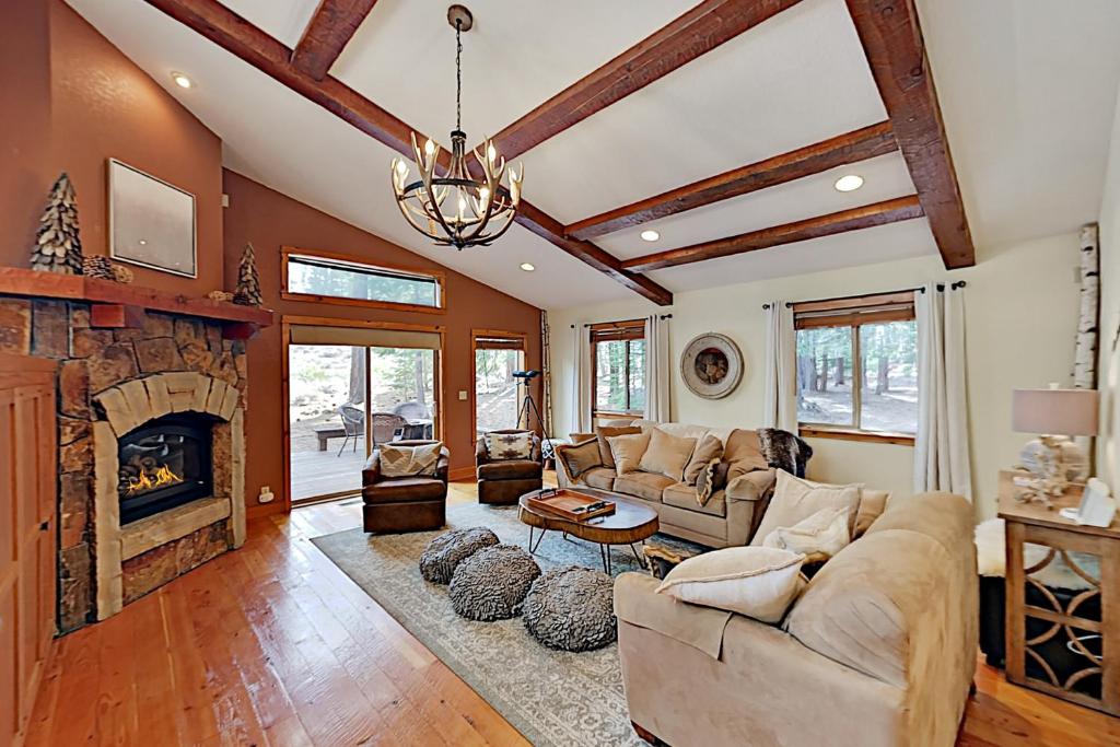 Bernese Gem, Truckee