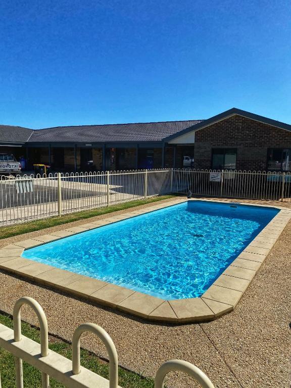 Allara Motor Lodge photo
