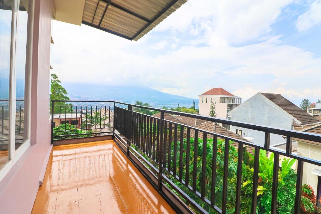 Villa Kayu Manis Mountain View by Masterpiece Villa